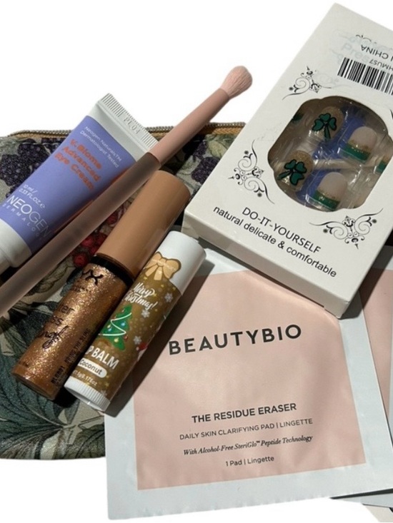 Other - Beauty Bio Pink & Green Makeup Accessory Set